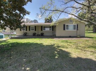 3321 New Beverly Baptist Church Rd, Knoxville, TN 37918