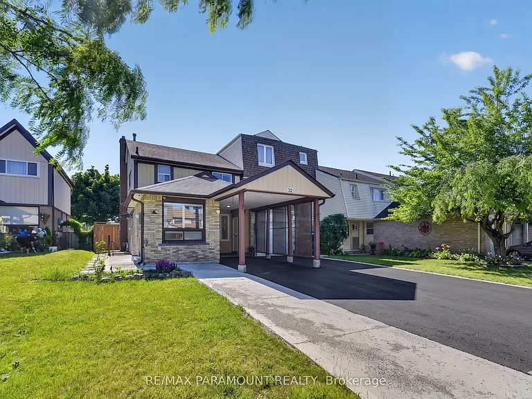 32 Fanshawe Dr — Photo 2