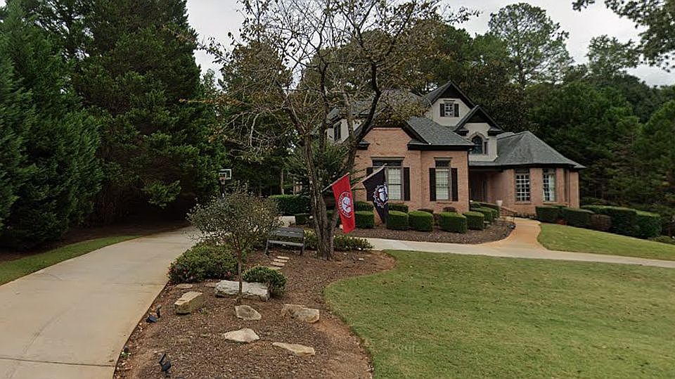 1st image of 203 Clear Springs Ln