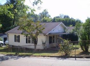 11 Valley St, Canton, NC 28716