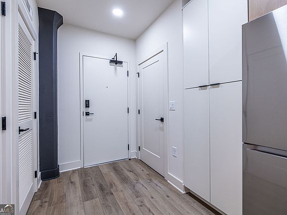 5th image of 108 Park Pl #110