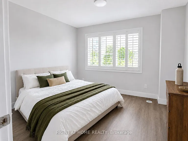 330 Village Green Sq #41 — Photo 20