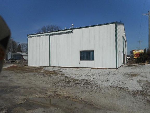 2nd image of 3220 Holeman Ave
