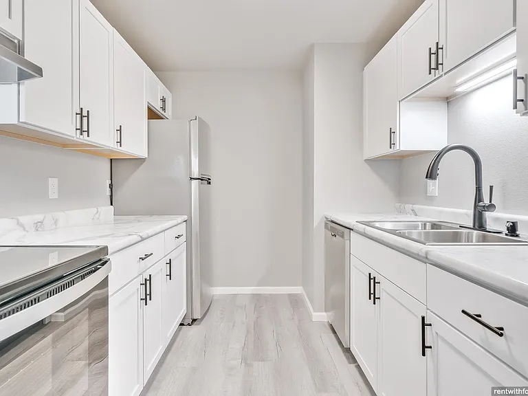 The Edge Community - 100 W. Walnut St. — Photo 23