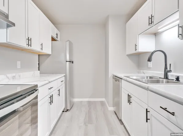 The Edge Community - 100 W. Walnut St.