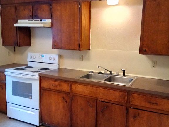 2nd image of 803 W Avenue E APT 6