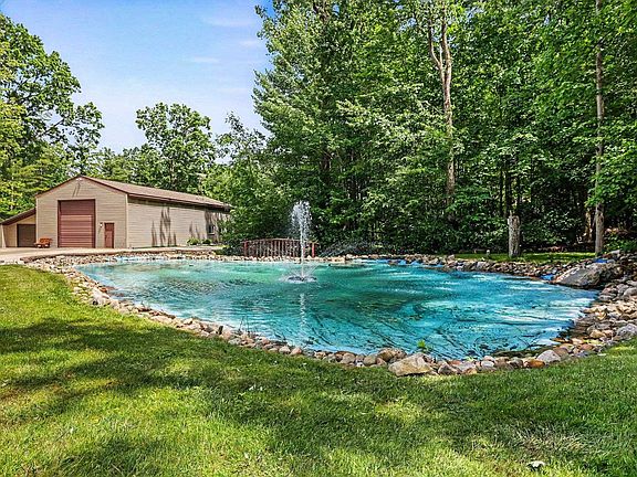 4th image of 2632 E Pineoak Ct