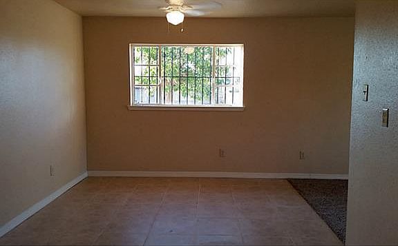 5th image of 1057 Burgess Dr