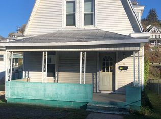 70 High St, Cameron, WV 26033