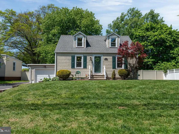 227 Princeton Ave, Hamilton, NJ 08619