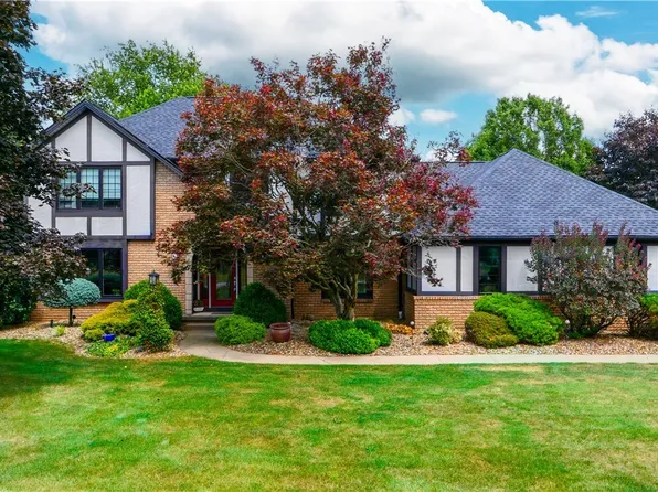 537 Herbert Rd, Akron, OH 44312