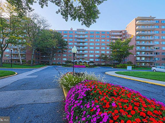 2nd image of 11 Slade Ave APT 301