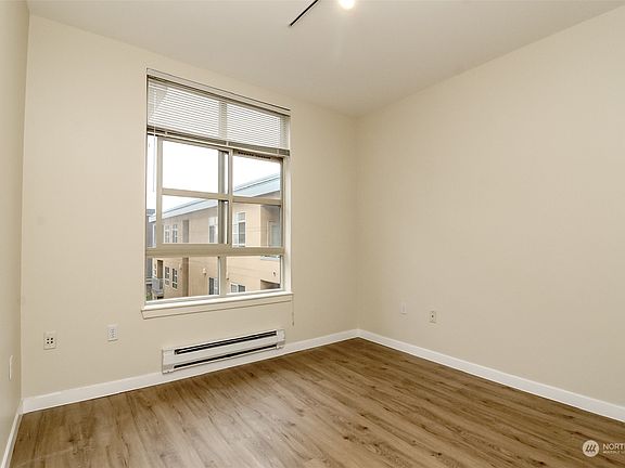 3rd image of 118 107th Ave NE Unit B402