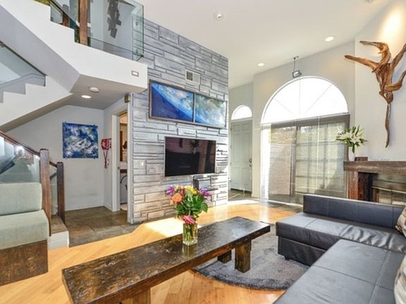 3rd image of 1834 Stoner Ave APT 11