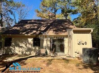 118 Woodbridge Ln, Chapel Hill, NC 27514