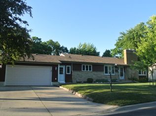 949 Hayden Ave SW, Hutchinson, MN 55350