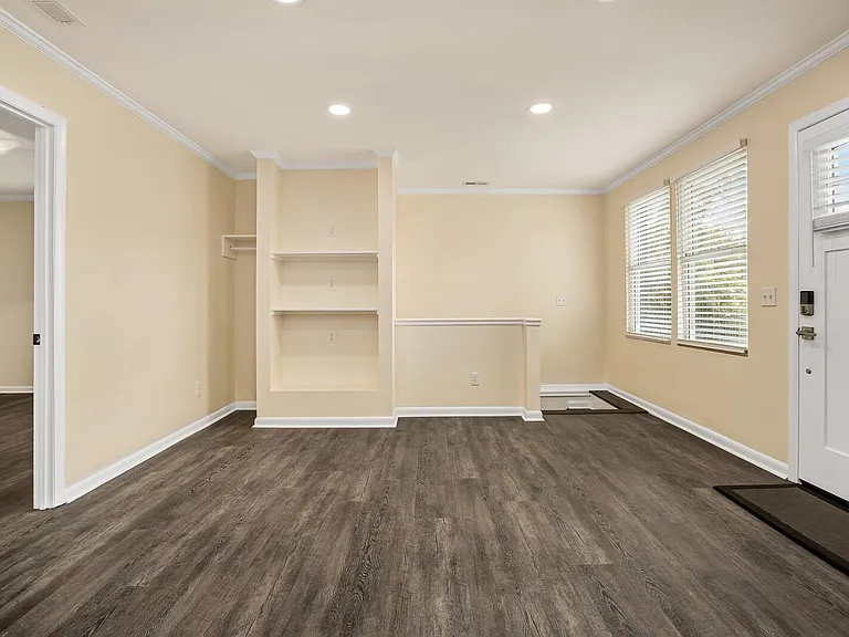 2112B Sanborn Dr — Photo 6