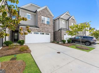1267 Sunny Lake Dr, Lawrenceville, GA 30043