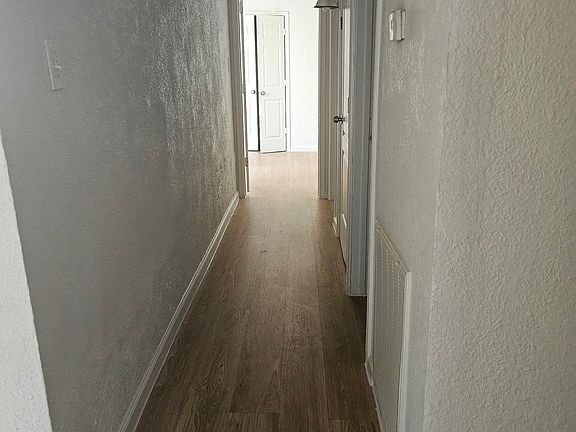 5th image of 9515 Gonzales Dr