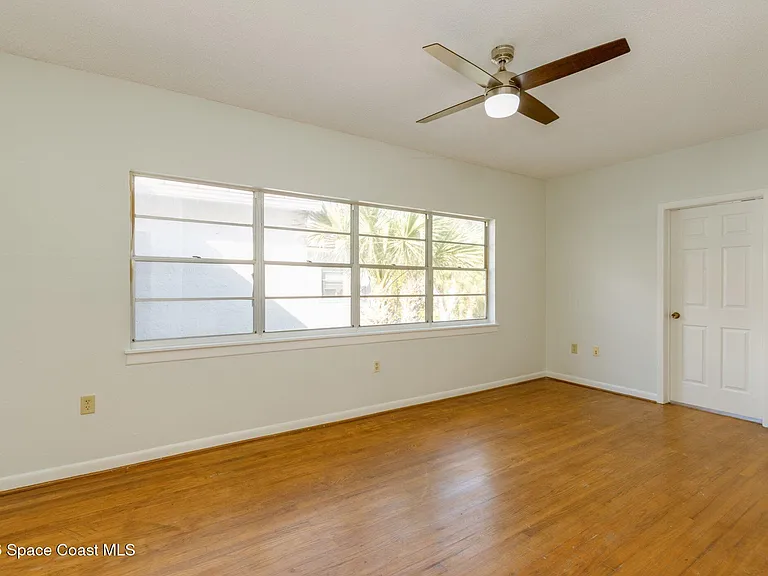 1501 S Shannon Ave #8 — Photo 5