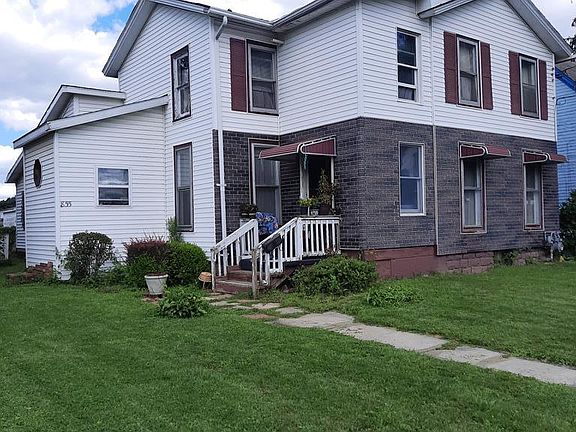 3rd image of 855 E Market St