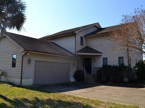 3rd image of 311 Pine Knoll Cir