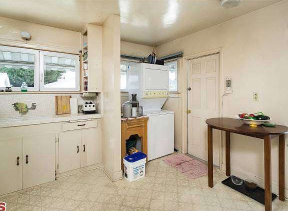 5th image of 6088 Meridian St