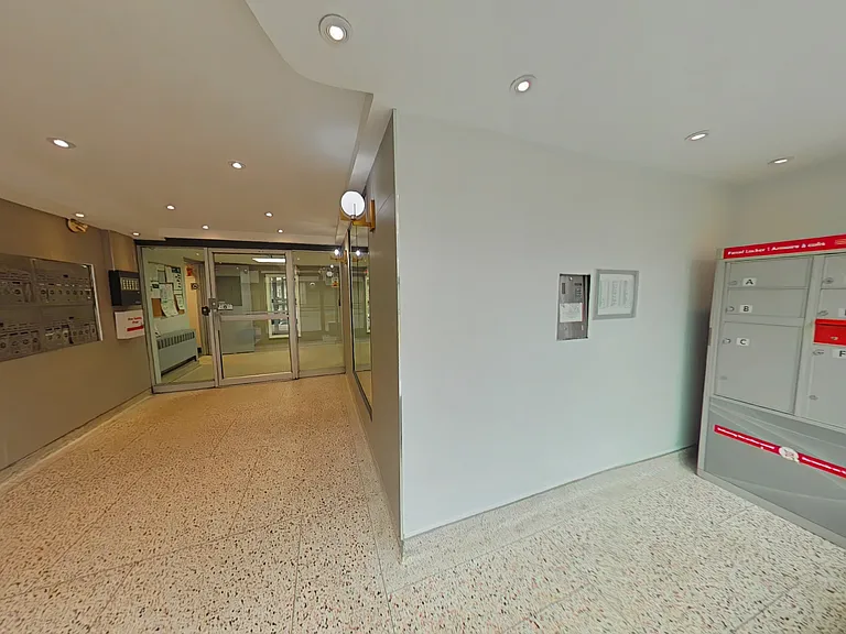 36 Thorncliffe Park Dr — Photo 18