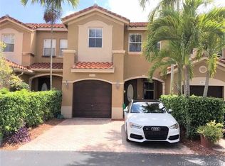 8915 SW 108th Path, Miami, FL 33176