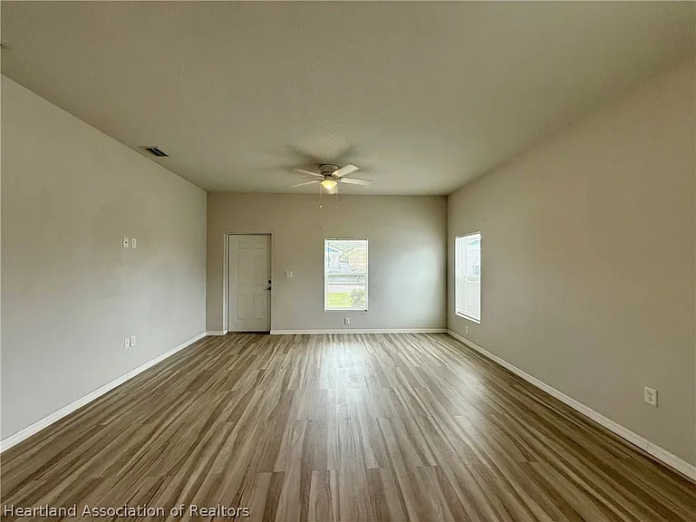 1517 Las Villas Blvd — Photo 4