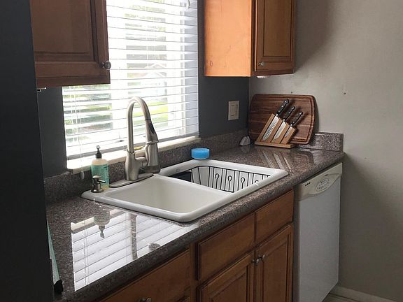 5th image of 3206 W Azeele St APT 205