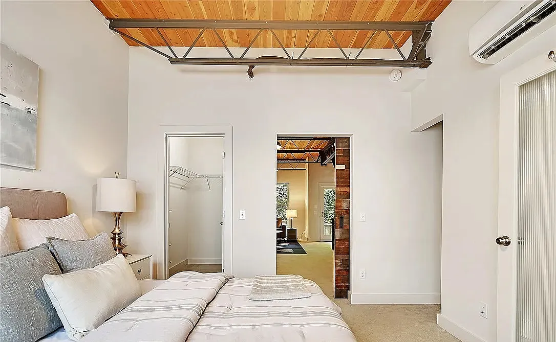 2 bed, 1790 sqft, $3,900 — Photo 4