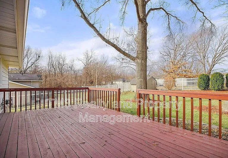506 S 17th St — Photo 30