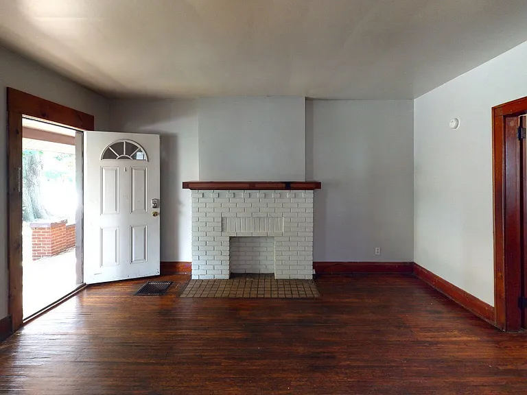 383 13th Ave — Photo 5