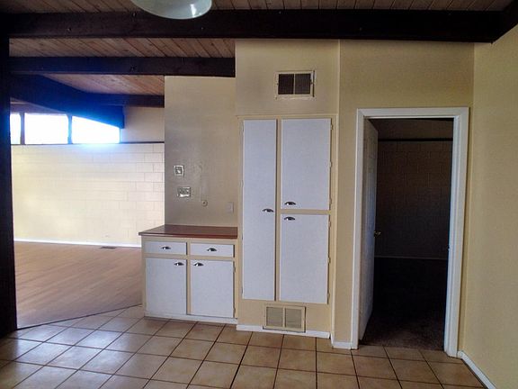 4th image of 1909 Alvarado Dr NE #4-A
