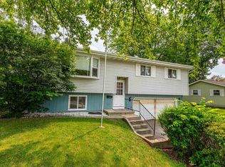 911 S University Ave, Beaver Dam, WI 53916