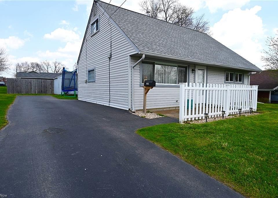 1st image of 2284 Bel Aire Ln