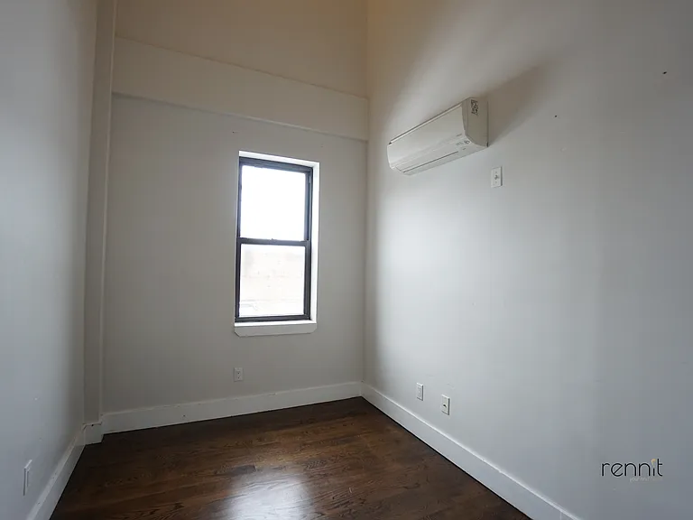 1031 Montgomery St #4R — Photo 21