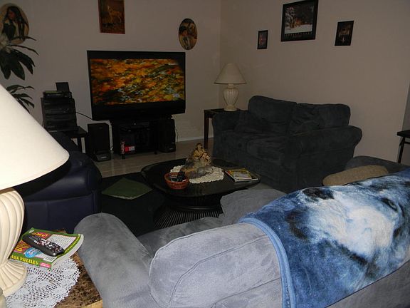 3rd image of 798 NW Airoso Blvd