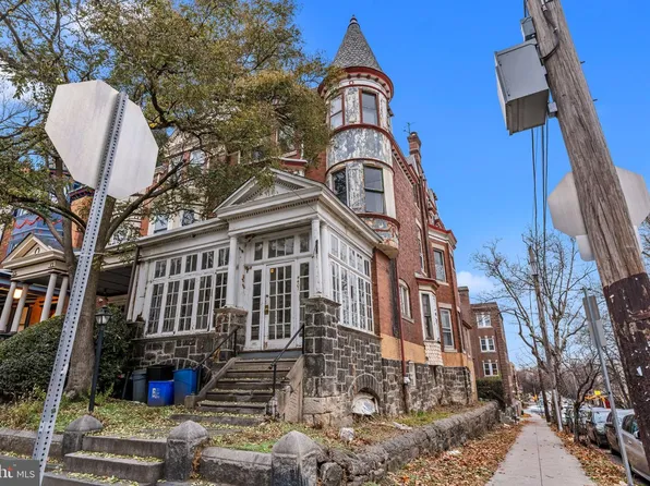 4401 Pine St, Philadelphia, PA 19104