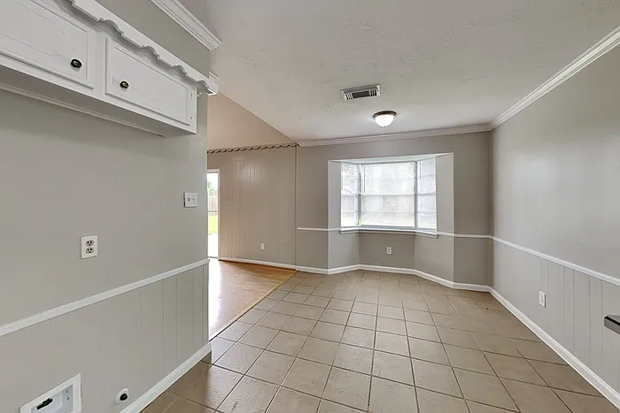4313 Lariat Dr — Photo 7