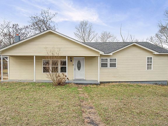 2nd image of 437 Dripping Springs Rd