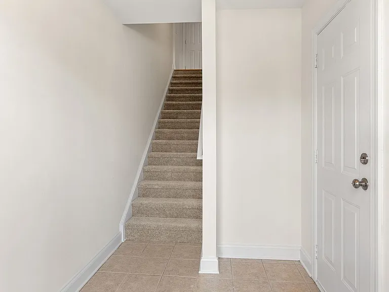 129 High Ridge Rd — Photo 2