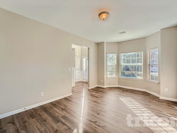5th image of 5190 Hopewell Manor Dr
