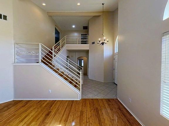 4th image of 2226 Willowbrook Ln