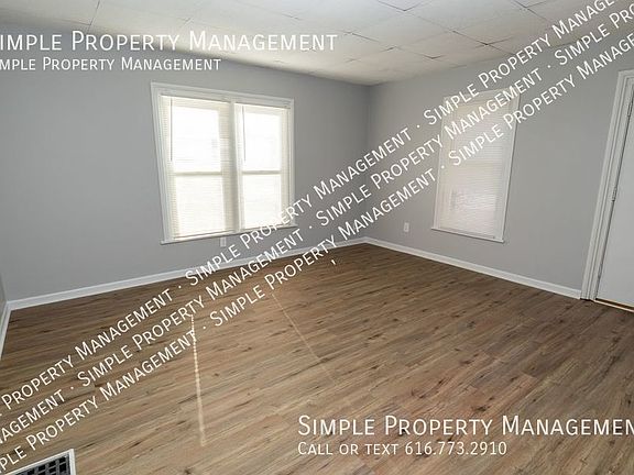 3rd image of 430 S Hanover St #1