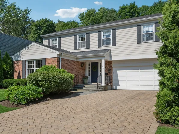 520 Brier St, Kenilworth, IL 60043