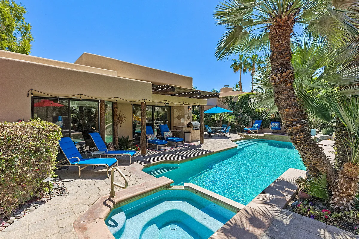 4 bed, 4.5 bath, 3105 sqft, $18,000 — Photo 2