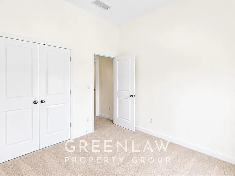7403 Lowery Oak Dr — Photo 28
