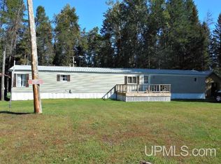 W7818 Herzog Rd, Iron Mountain, MI 49801
